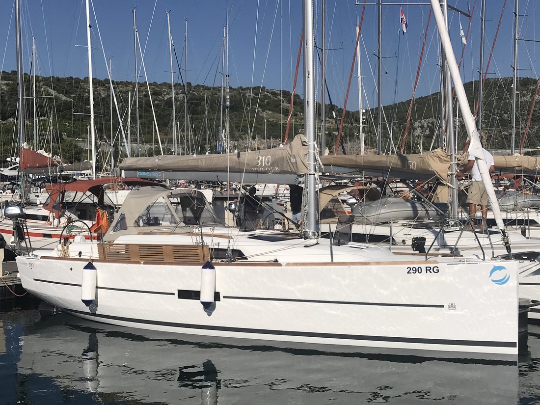 Photo #5 - Dufour 310 GL (Mio) in Primosten - 27622