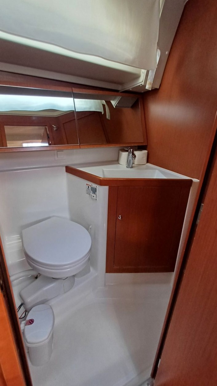 Photo #12 - Oceanis 41.1 (JAEGER) in Lavrion - 27644