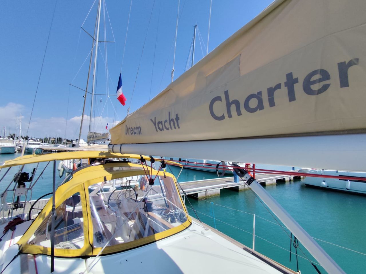 Sun Odyssey 389 — photo 11