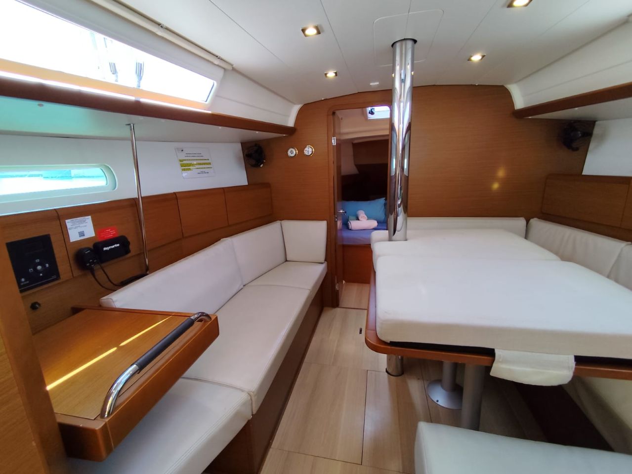 Sun Odyssey 389 — photo 13