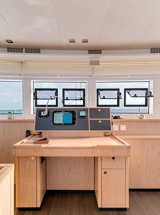 Lagoon 52 F - 6 + 2 cab. (GULL)  - 3