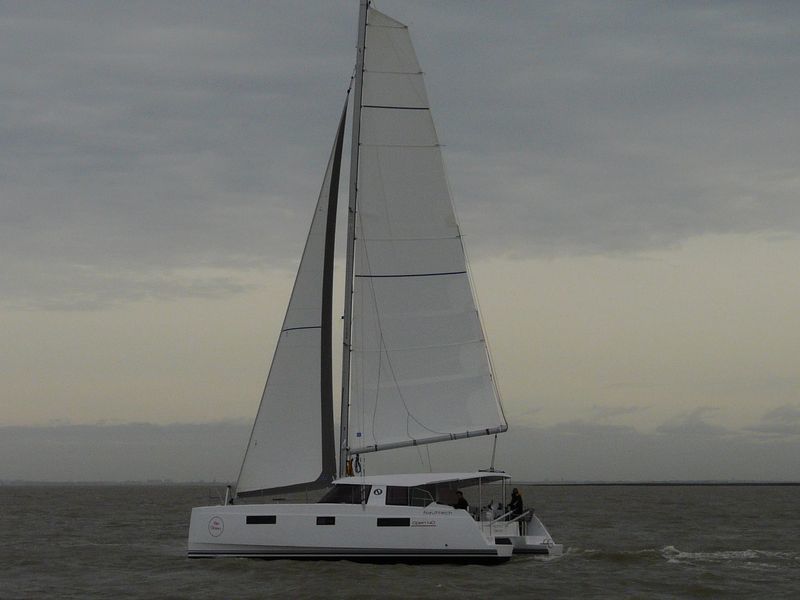 Photo #1 - Nautitech 40 Open - 4 + 2 cab. (BARRY) en Trogir - 27710