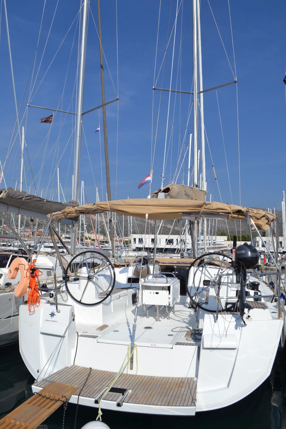 Photo #3 - Sun Odyssey 519 - 5 + 1 cab. (NICOBAR) in Trogir - 27739