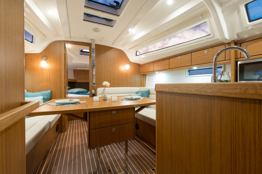 Photo #6 - Bavaria Cruiser 37 - 3 cab. (HAYDN) in Sibenik - 27775