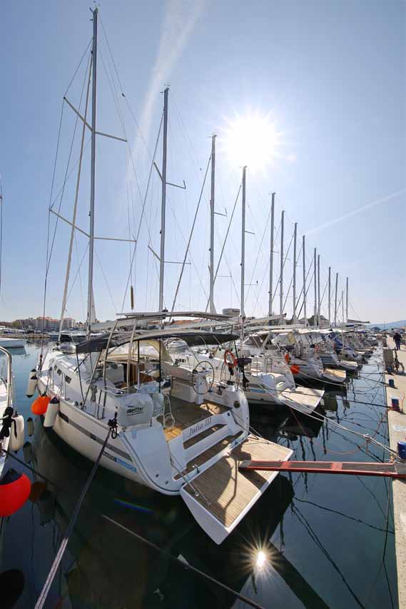 Photo #3 - Bavaria Cruiser 45 - 4 cab. (Julia III) in Biograd - 27814