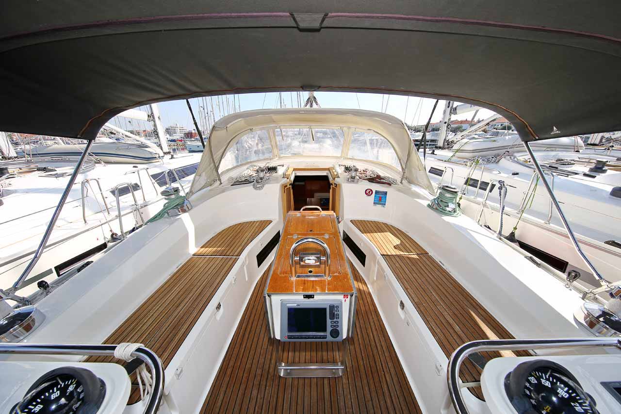 Photo #6 - Bavaria Cruiser 45 - 4 cab. (Julia III) in Biograd - 27814