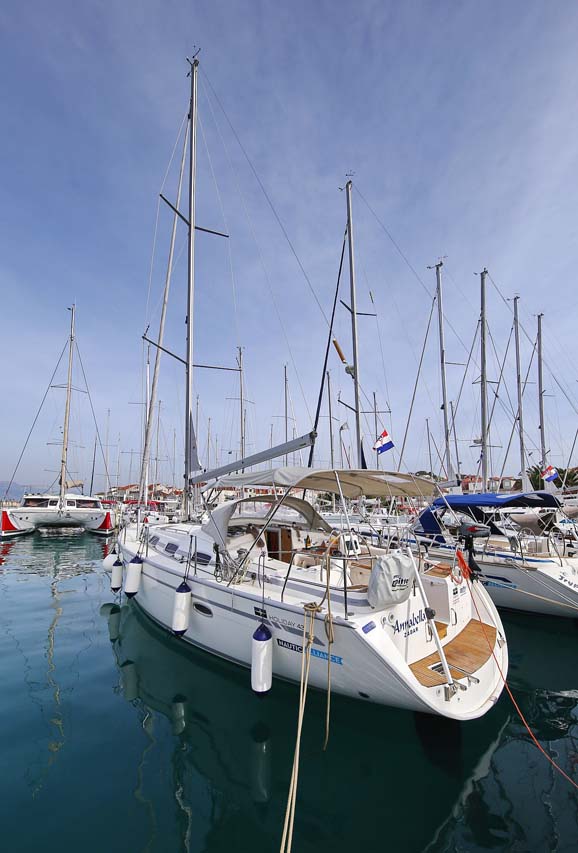 Photo #3 - Bavaria 43 Cruiser (Annabella) in Murter - 27819