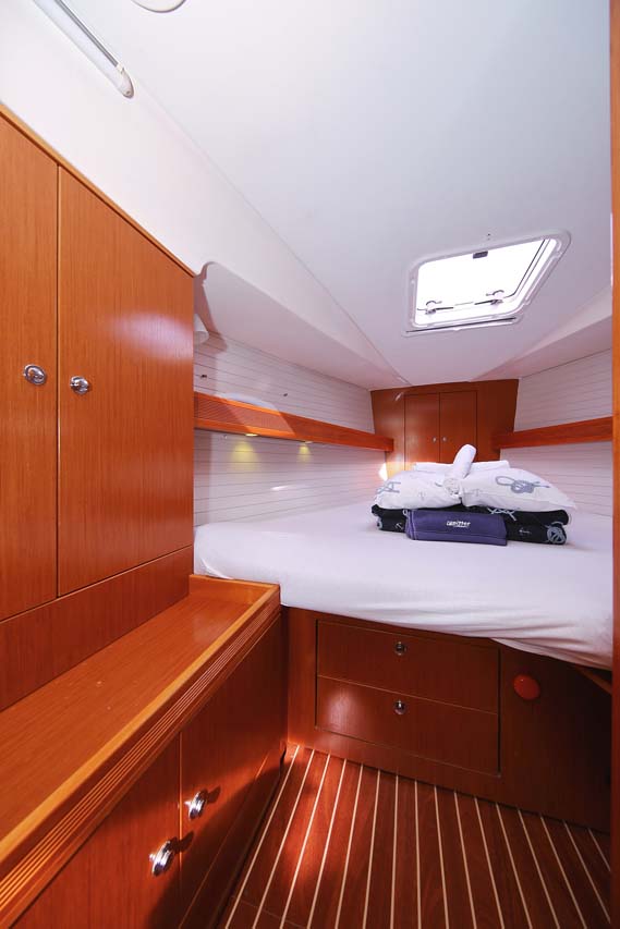 Photo #12 - Bavaria 43 Cruiser (Annabella) in Murter - 27819