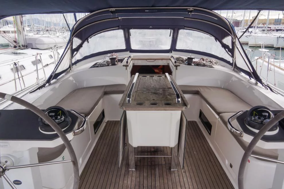 Bavaria Cruiser 56 - 5 + 1 cab. (LA VESTALE)  - 5
