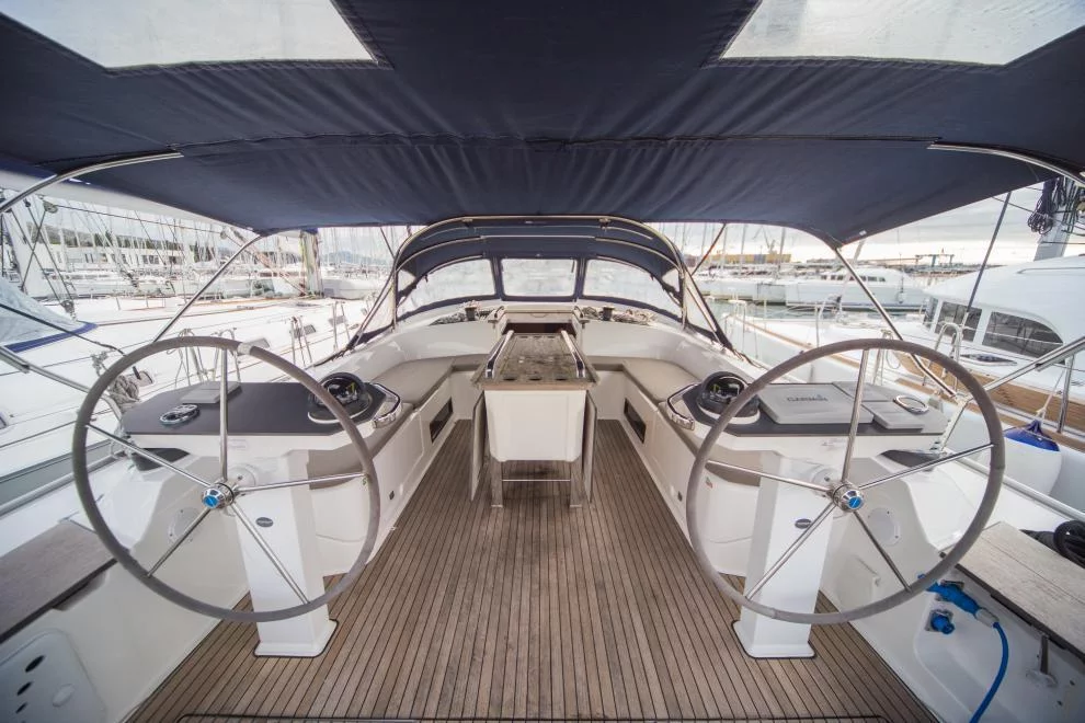 Bavaria Cruiser 56 - 5 + 1 cab. (LA VESTALE)  - 25