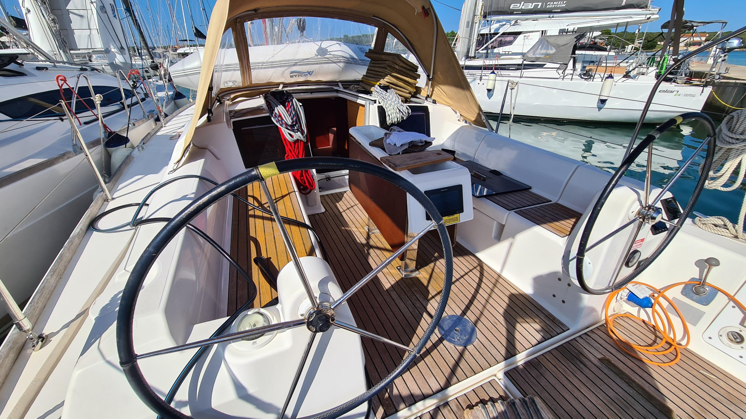 Photo #3 - Dufour 350 GL (VALENCIA) in Sibenik - 28068