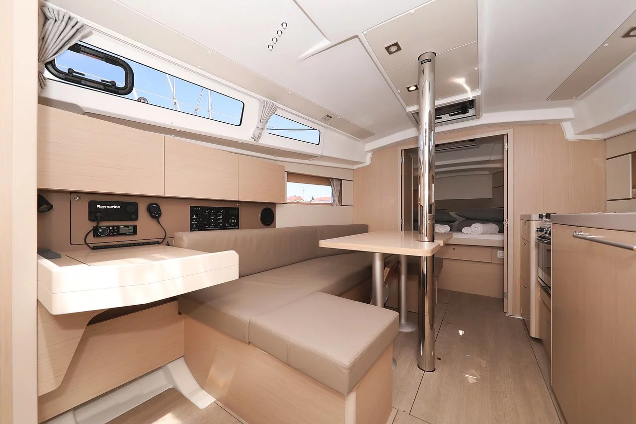 Oceanis 35.1 (Aris)  - 6