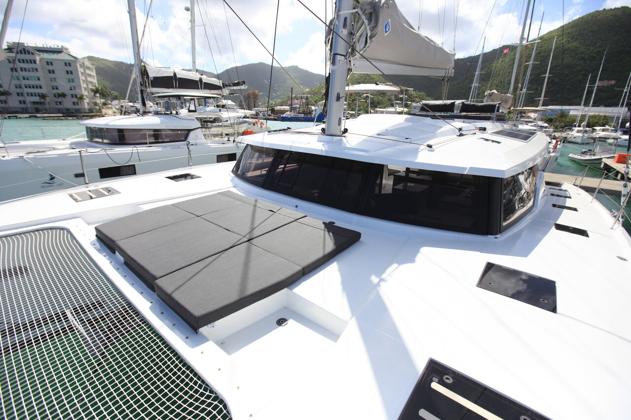 Photo #10 - Fountaine Pajot Saona 47 Quintet - 5 + 1 cab. (Three Sheets) in Road Town - 28106