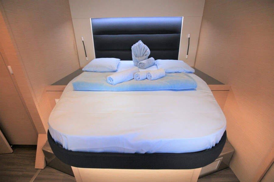 Photo #20 - Fountaine Pajot Saona 47 - 5 cab. (Long Story) en Road Town - 28107