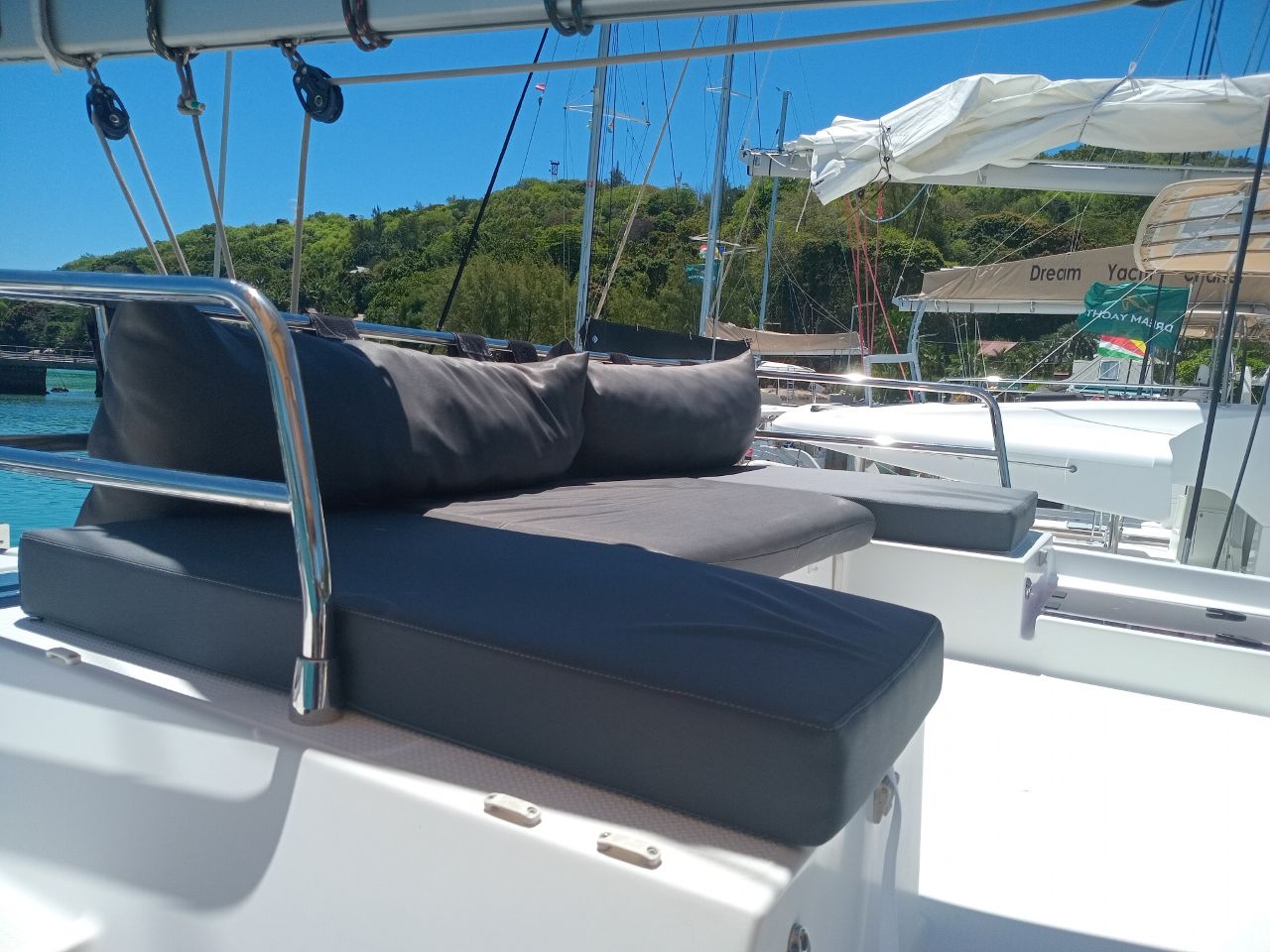 Fountaine Pajot Saona 47 Quintet - 5 + 1 cab. — photo 5