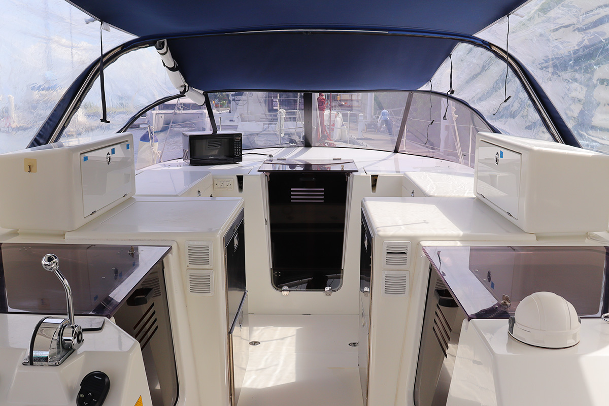 Photo #8 - Sun Loft 47 - 6 + 1 cab. (Linnea) in Nanny Cay - 28206