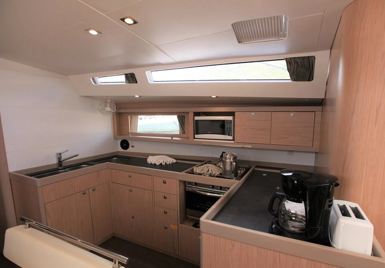 Oceanis 48 - 4 cab. (J Dog)  - 11