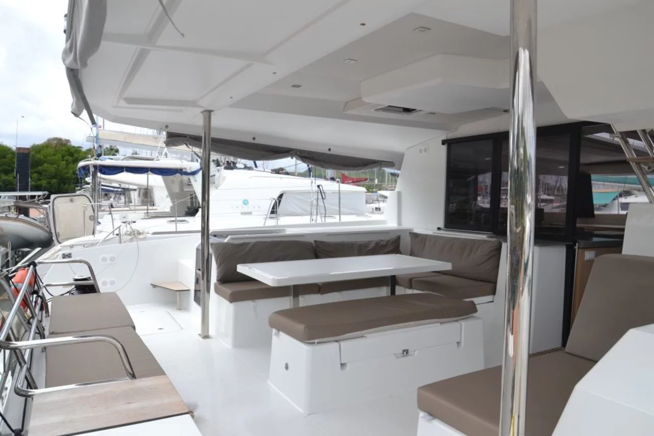 Fountaine Pajot Saona 47 Quintet - 5 + 1 cab. (PENFRET)  - 5