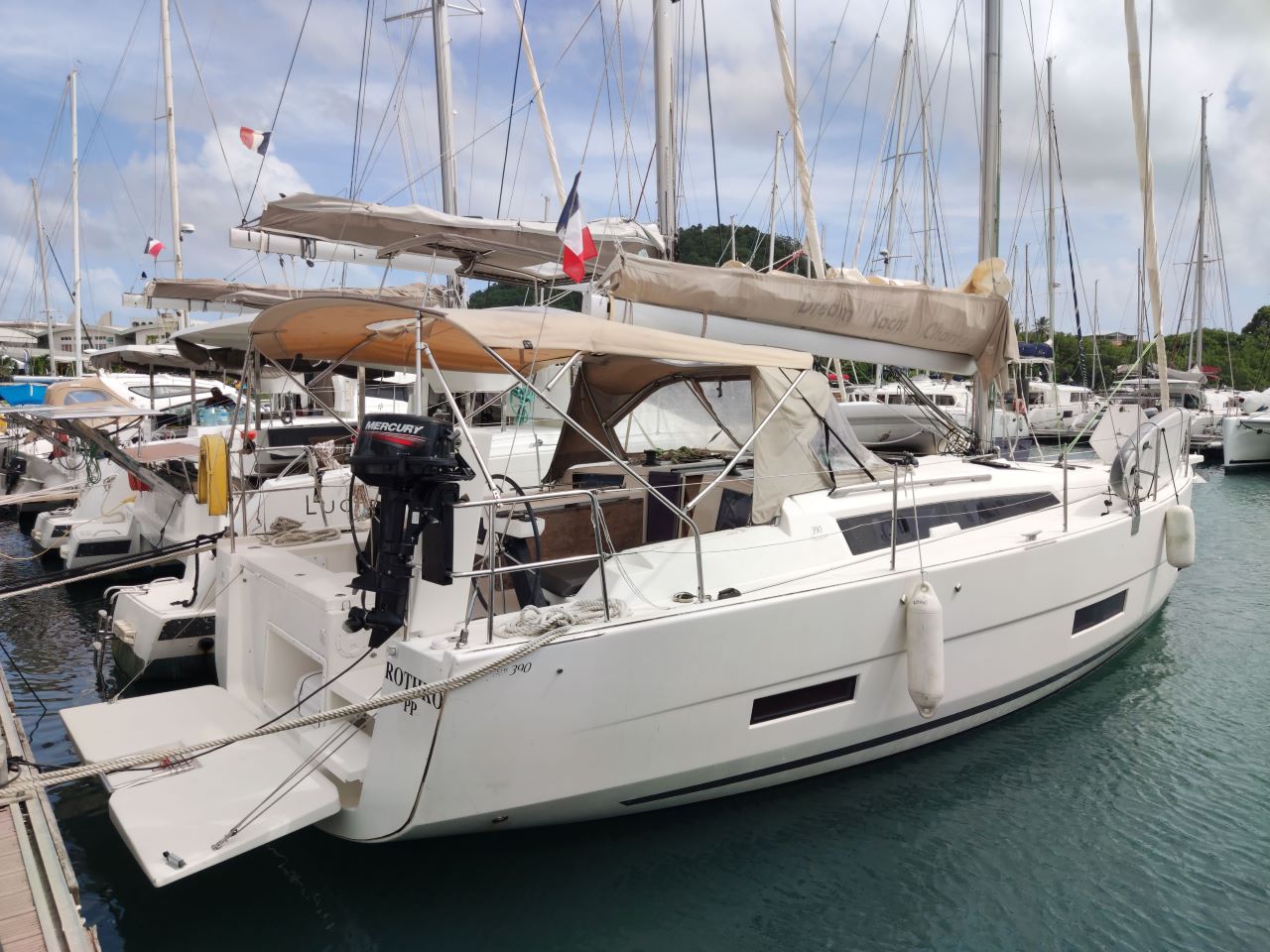 Photo #3 - Dufour 390 GL (ROTHKO) in Le Marin - 28258