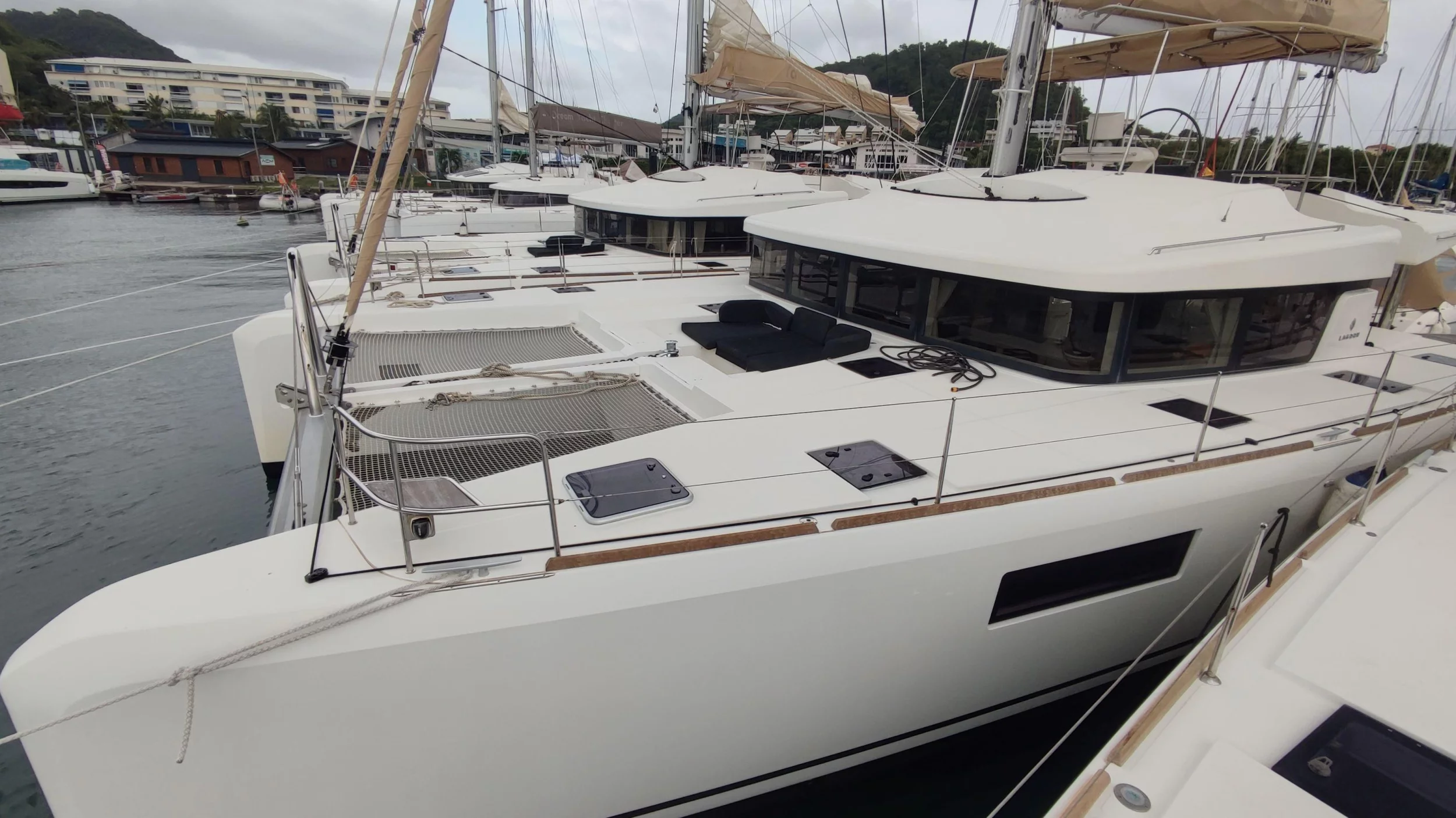 Lagoon 52 F - 6 + 2 cab. (KETOUPA)  - 2