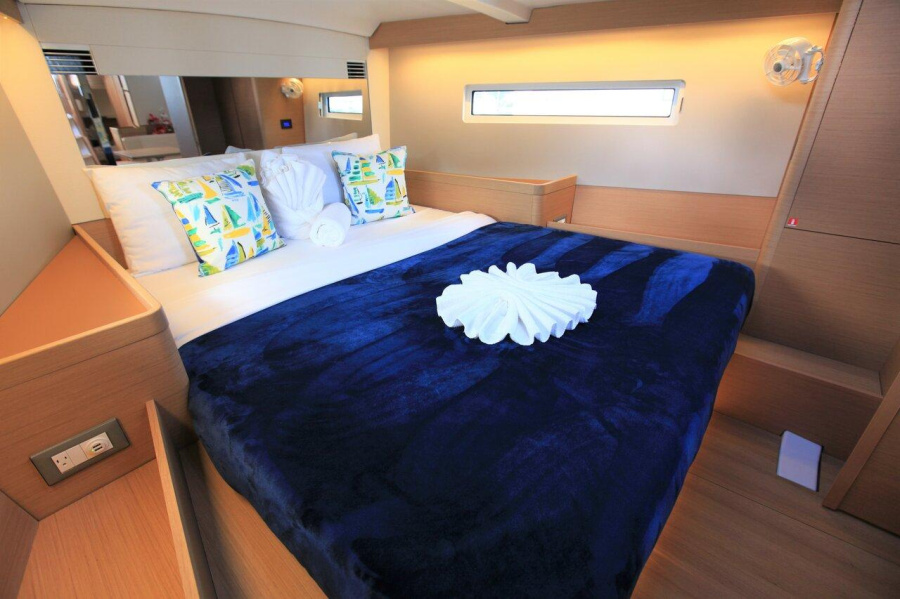 Photo #11 - Sun Odyssey 440 - 2 cab. (Bella) en Road Town - 28343