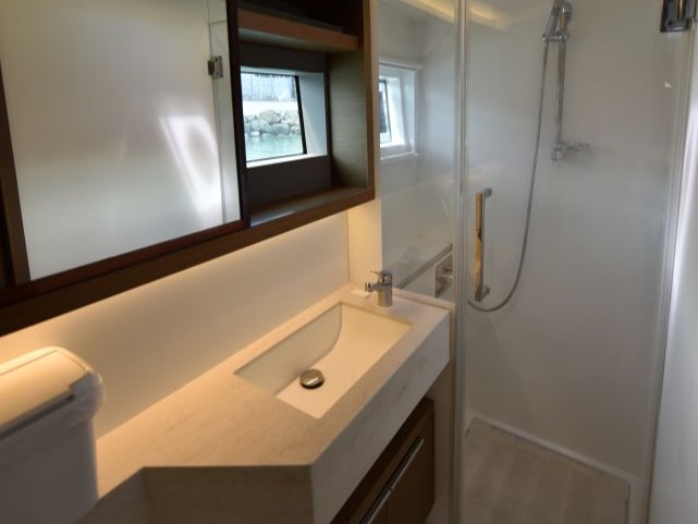 Lagoon 50 — photo 12
