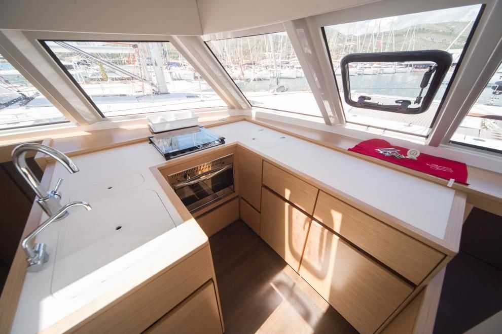 Photo #14 - Nautitech 46 Fly (BARBILAN) en Le Marin - 28589