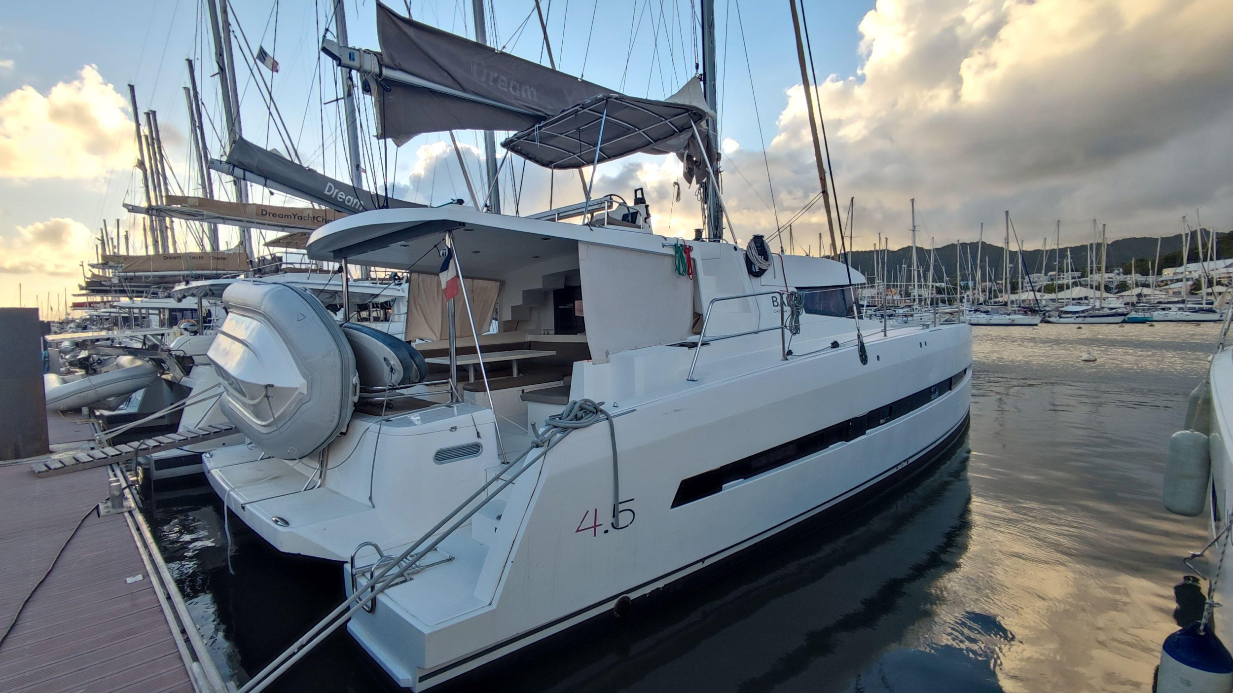 Photo #3 - Bali 4.5 - 4 + 2 cab. (SCHIELE) en Le Marin - 28593