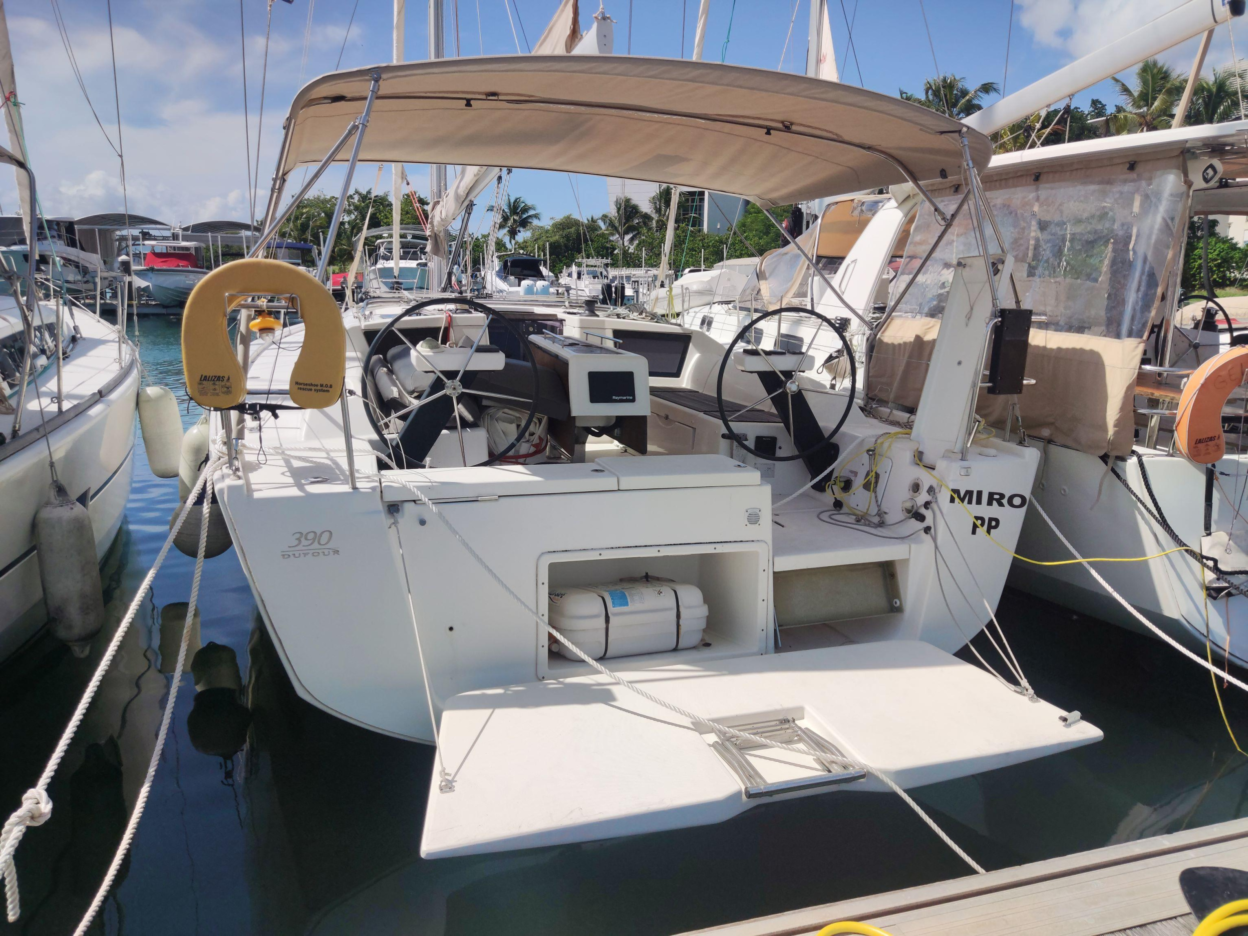 Photo #1 - Dufour 390 GL (MIRO) en Bas du fort - 28595