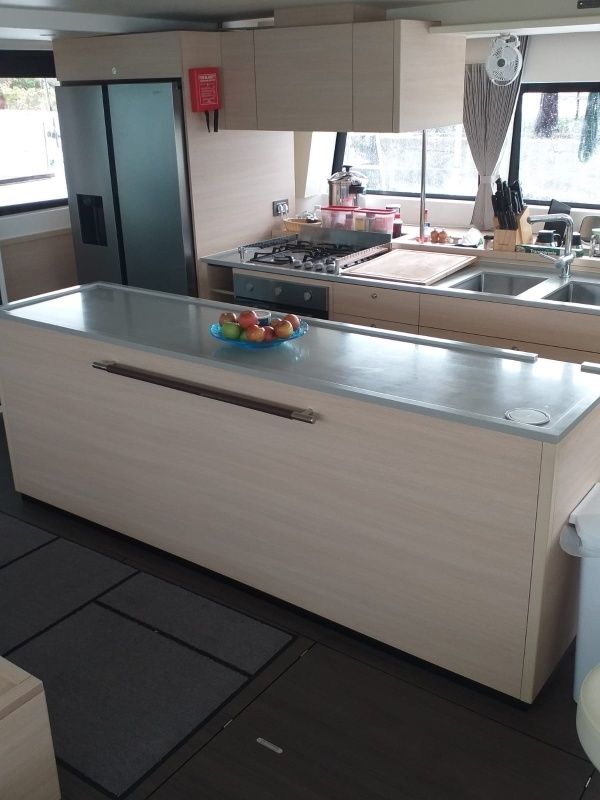 Photo #8 - Lagoon 620 - 6 + 2 cab. (DREAM GUADELOUPE II) in Le Marin - 28596