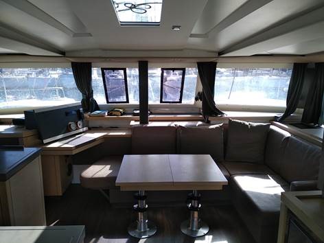 Photo #6 - Fountaine Pajot Astrea 42 - 4 + 2 cab. (DORIS) en Ajaccio - 28601