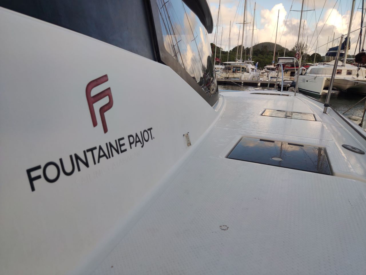Photo #6 - Fountaine Pajot Lucia 40 - 4 cab. (HIBISCUS) in Ajaccio - 28614