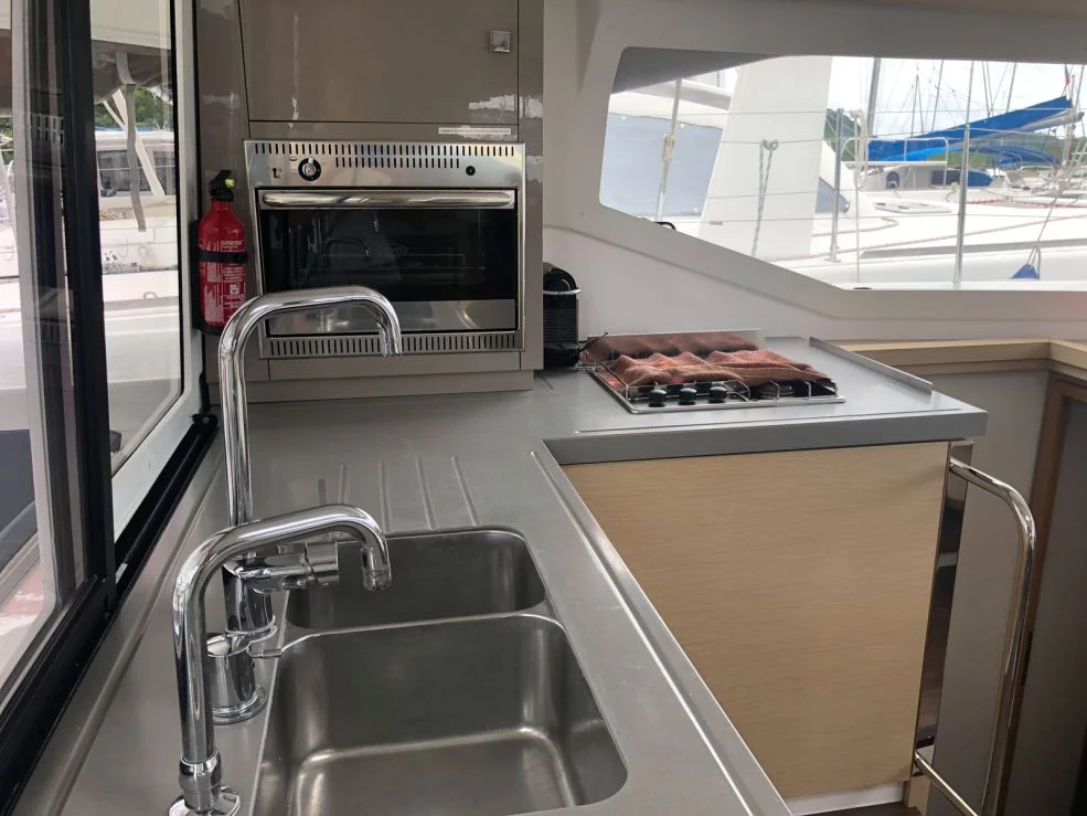 Fountaine Pajot Lucia 40 - 4 cab. (HIBISCUS)  - 10