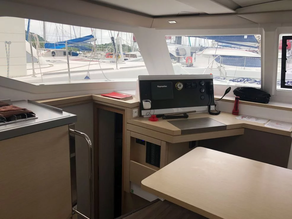 Fountaine Pajot Lucia 40 - 4 cab. (HIBISCUS)  - 11