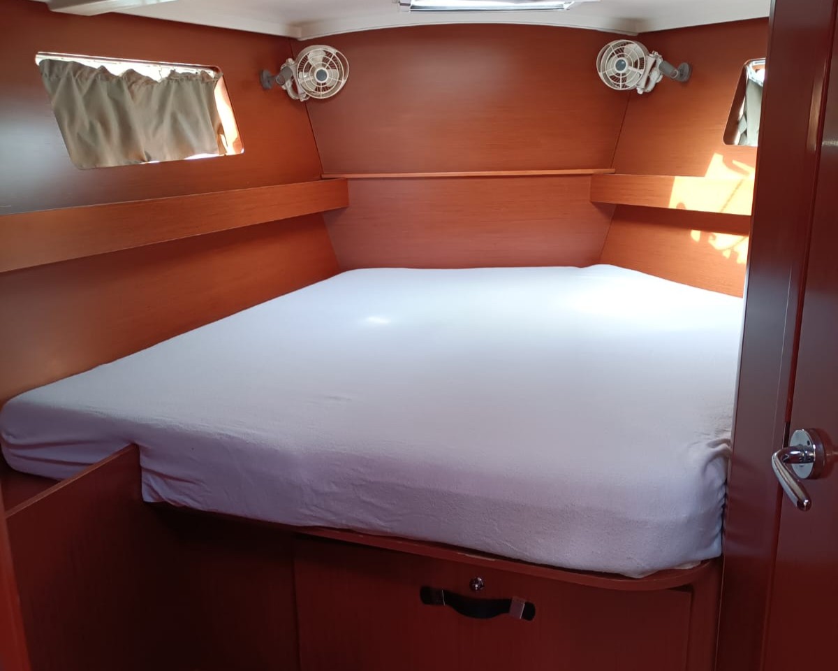 Oceanis 41.1 — photo 12