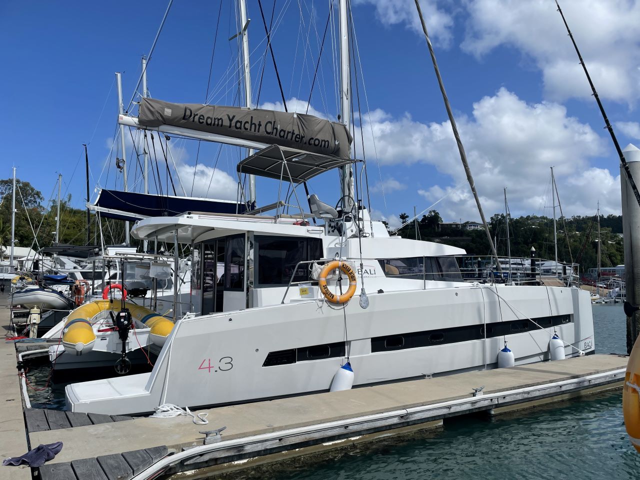 Photo #1 - Bali 4.3 (NAUTILUS) en Airlie Beach - 28643