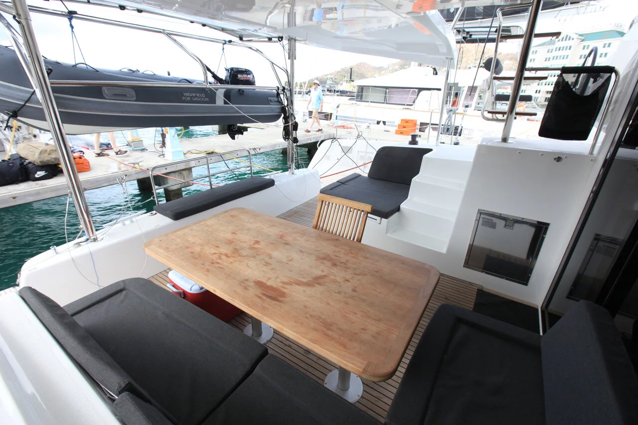 Lagoon 42 - 4 + 1 cab. (Stella)  - 6