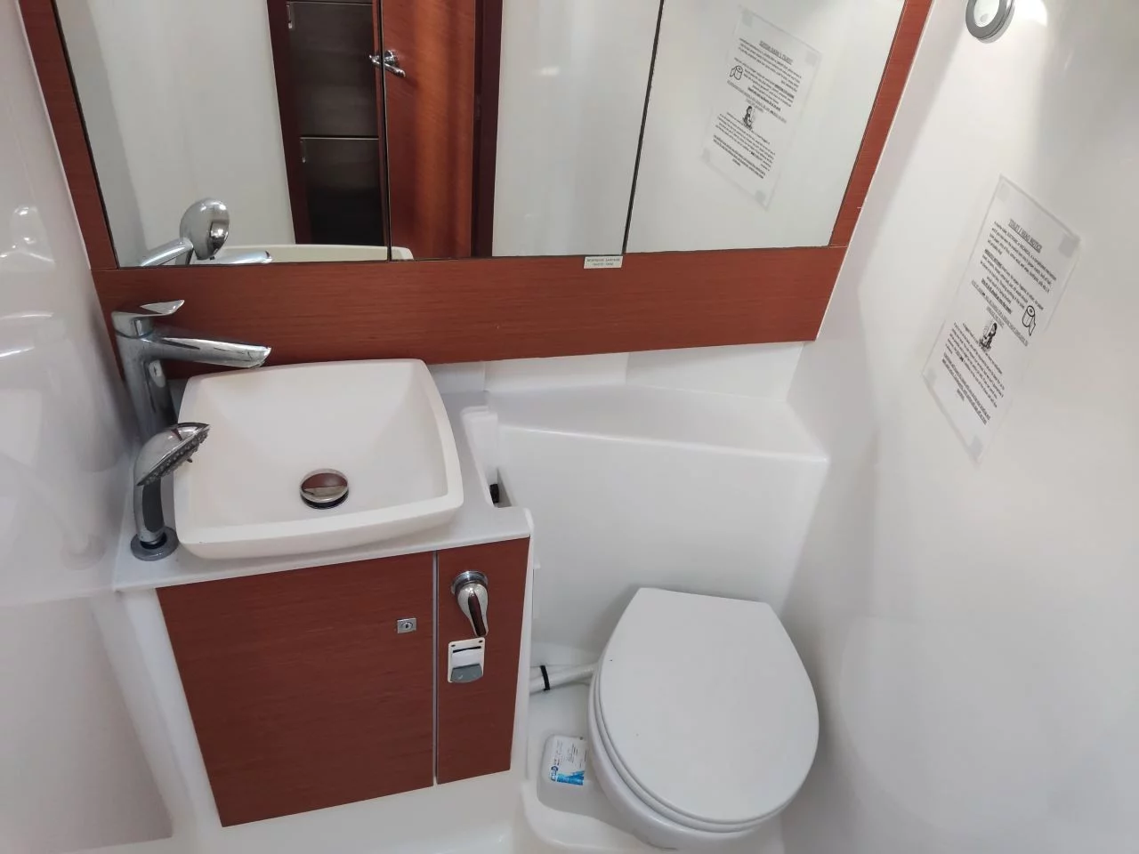 Dufour 430 GL (BESRA)  - 12