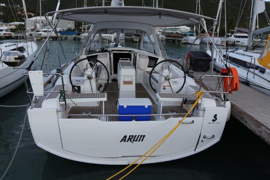 Photo #1 - Oceanis 38.1 - 2 cab. (Arun) en BVI, Tortola, Ritter House Marina - 29064