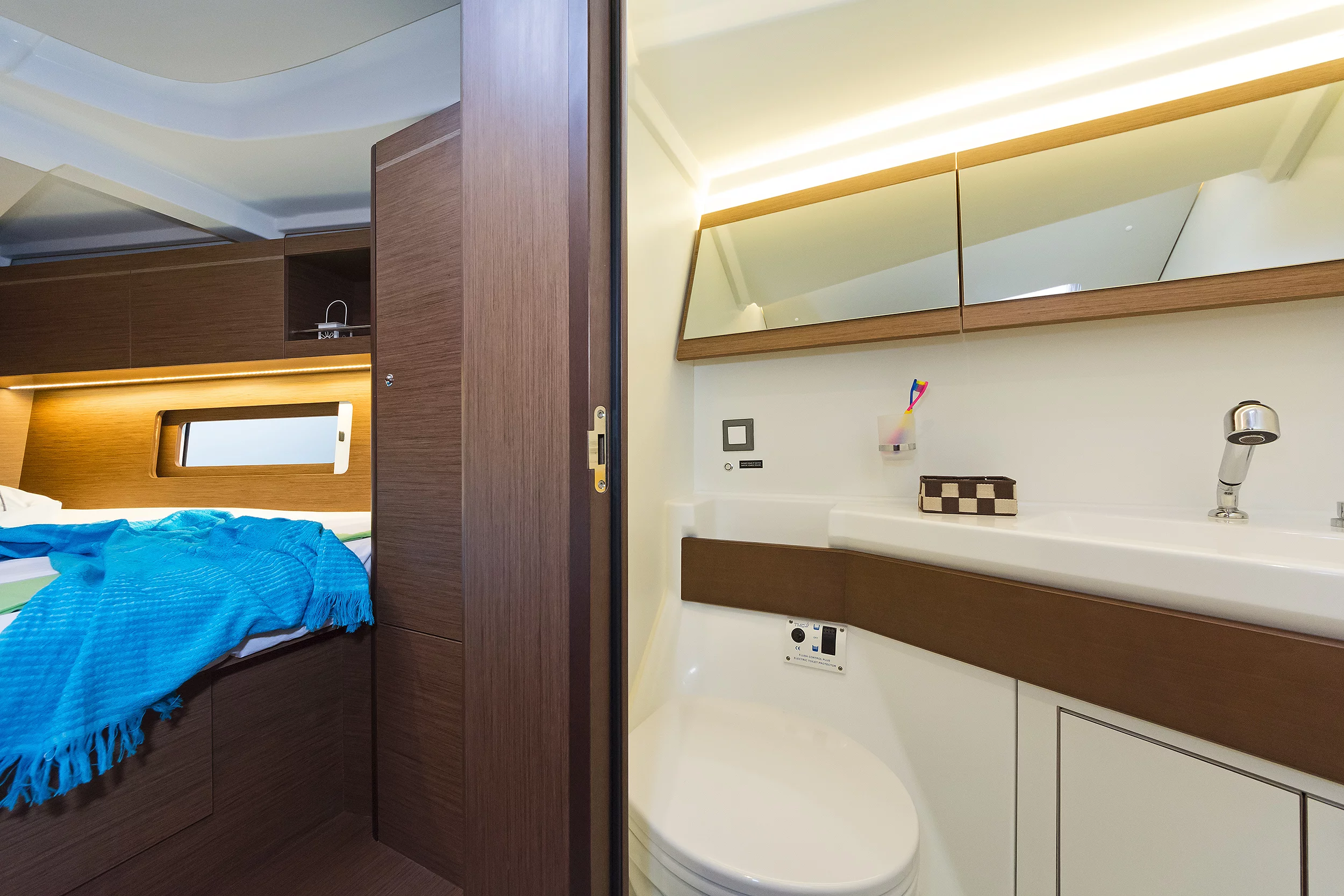 Oceanis 46.1 (Salty Kiss)  - 11