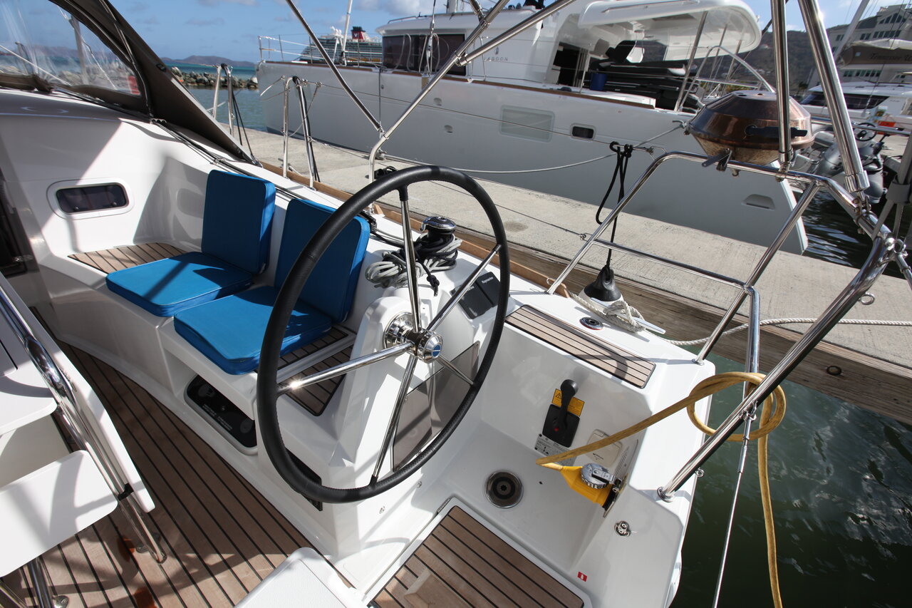 Photo #6 - Sun Odyssey 349 - 2 cab. (Naya) en Road Town - 29089