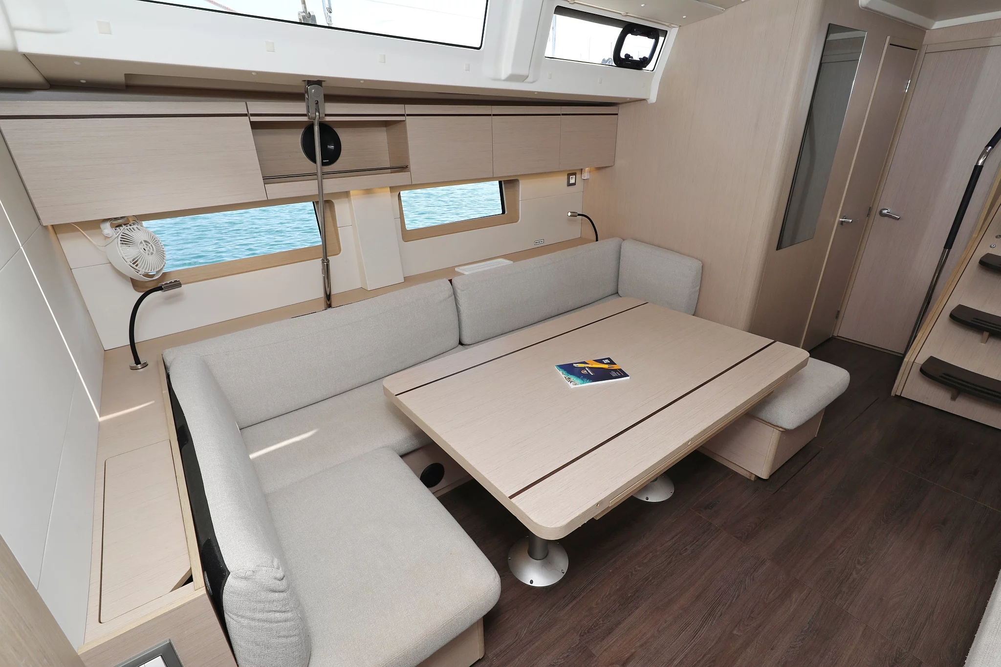 Oceanis 51.1 - 5 + 1 cab. (Jupiter)  - 16