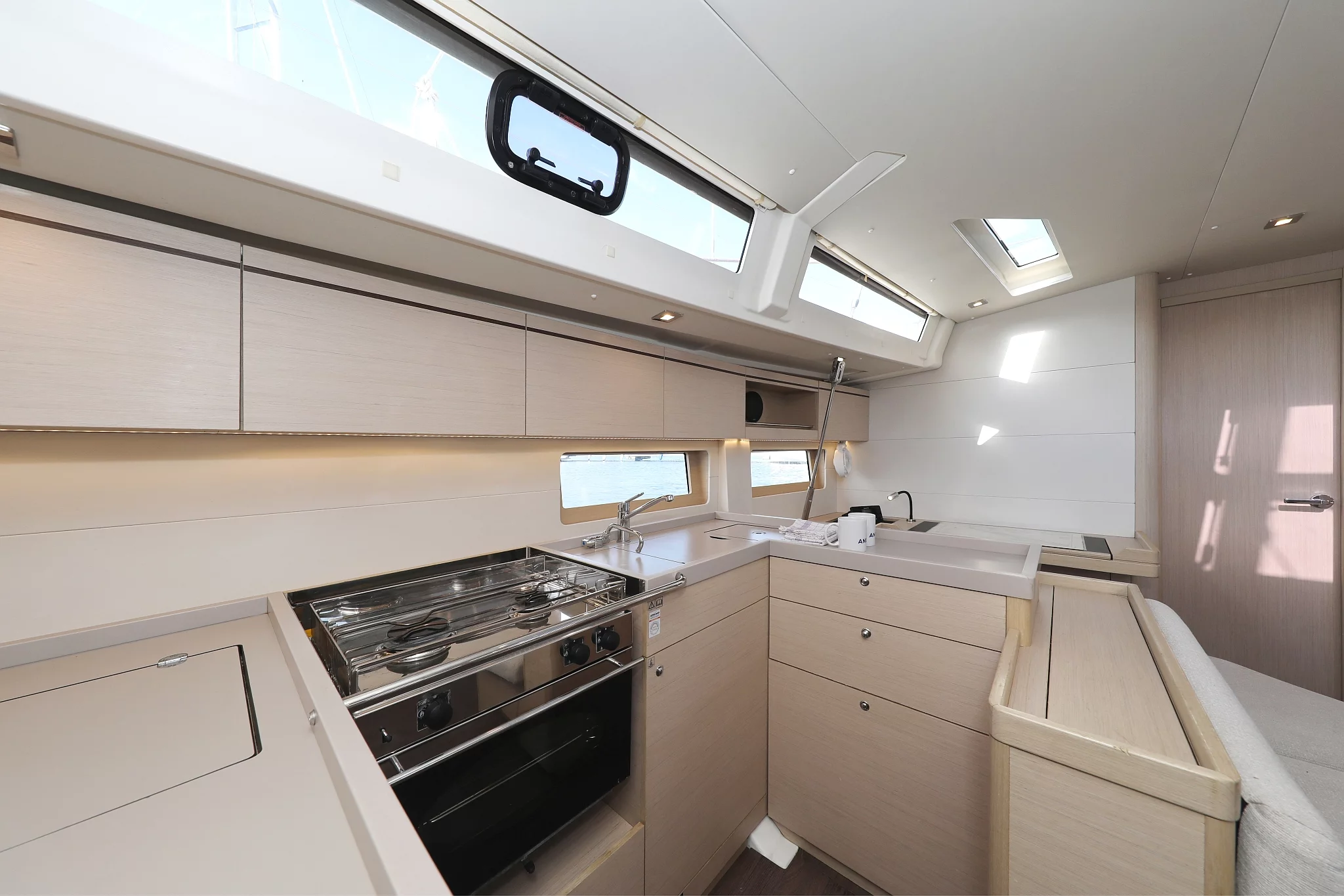 Oceanis 51.1 - 5 + 1 cab. (Jupiter)  - 20