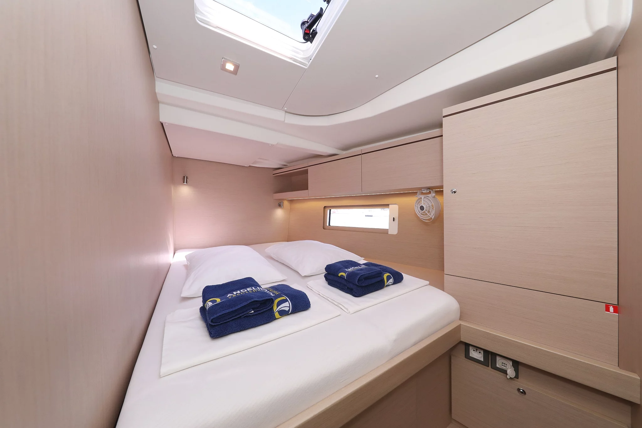 Oceanis 51.1 - 5 + 1 cab. (Air 1)  - 11
