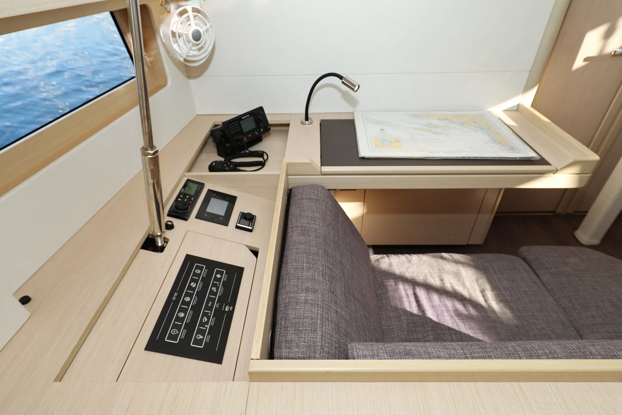 Oceanis 51.1 - 5 + 1 cab. (Air 1)  - 21