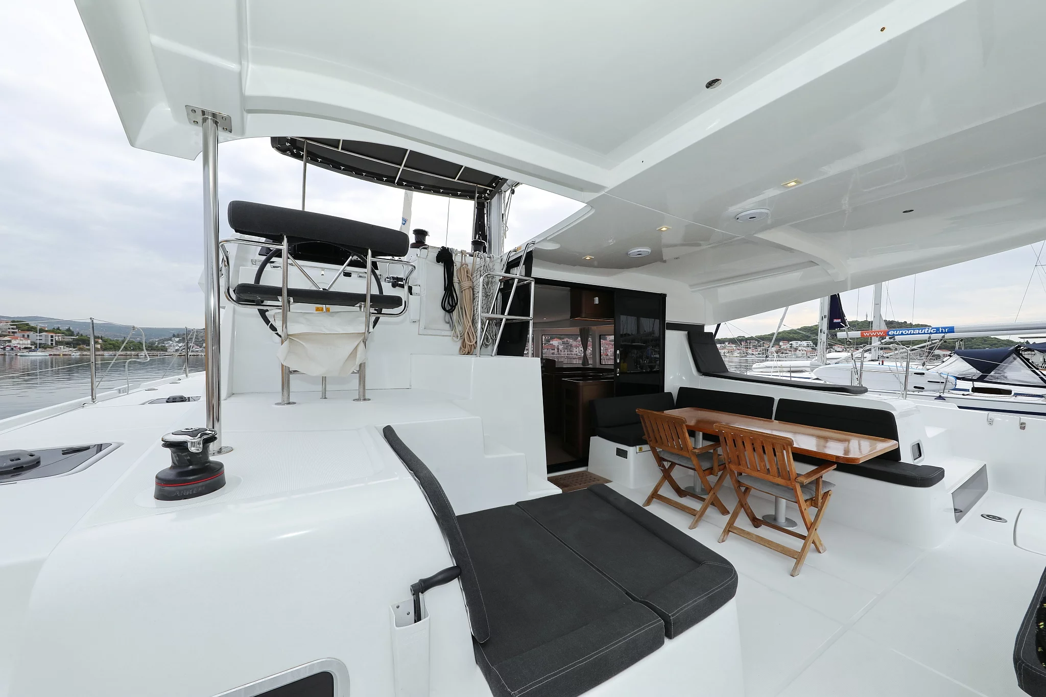 Lagoon 42 - 4 + 2 cab. (Air Wave)  - 4