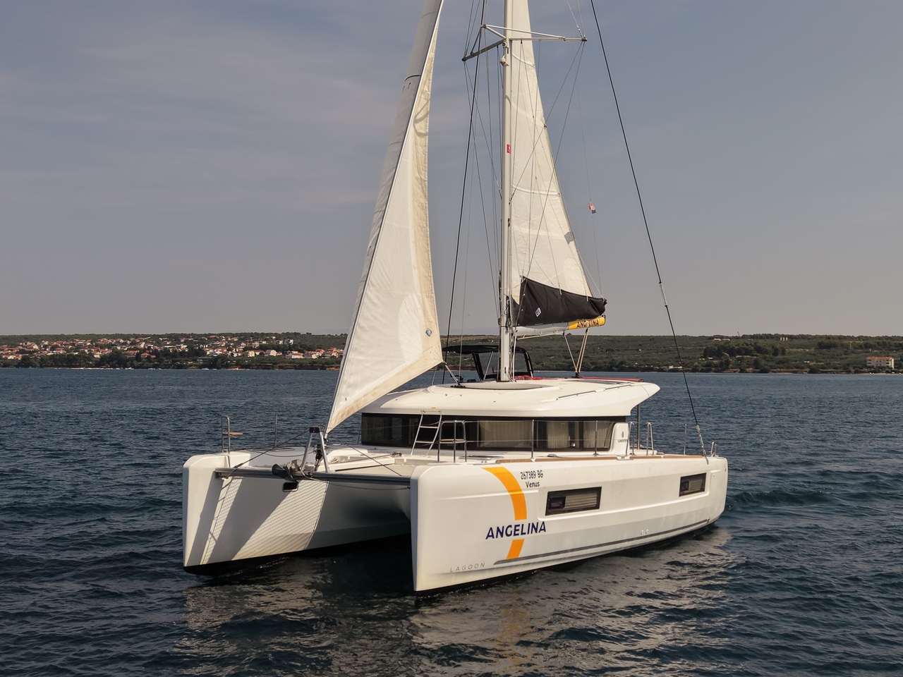 Lagoon 40 - 4 + 2 cab — photo 15