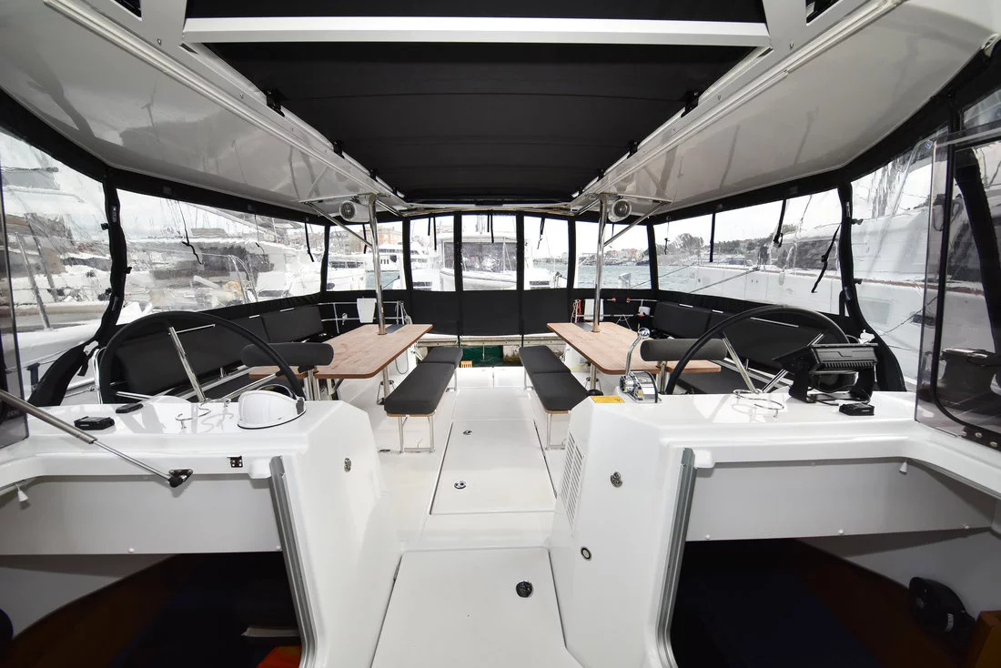 Sun Loft 47 - 6 + 1 cab. (New Horizons)  - 12