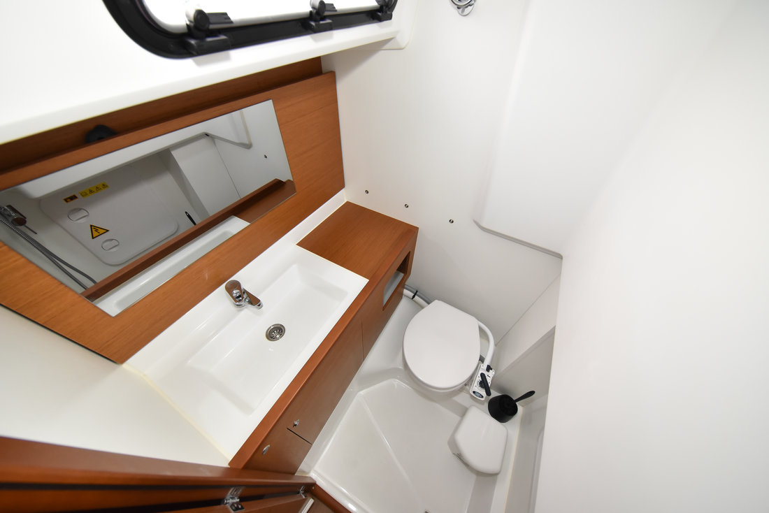 Photo #26 - Sun Loft 47 - 6 + 1 cab. (New Horizons) in Zara - 29200