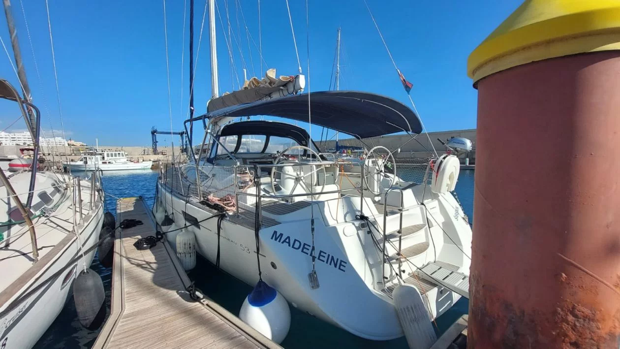 Jeanneau 53 - 5 cab. (Madeleine)  - 0